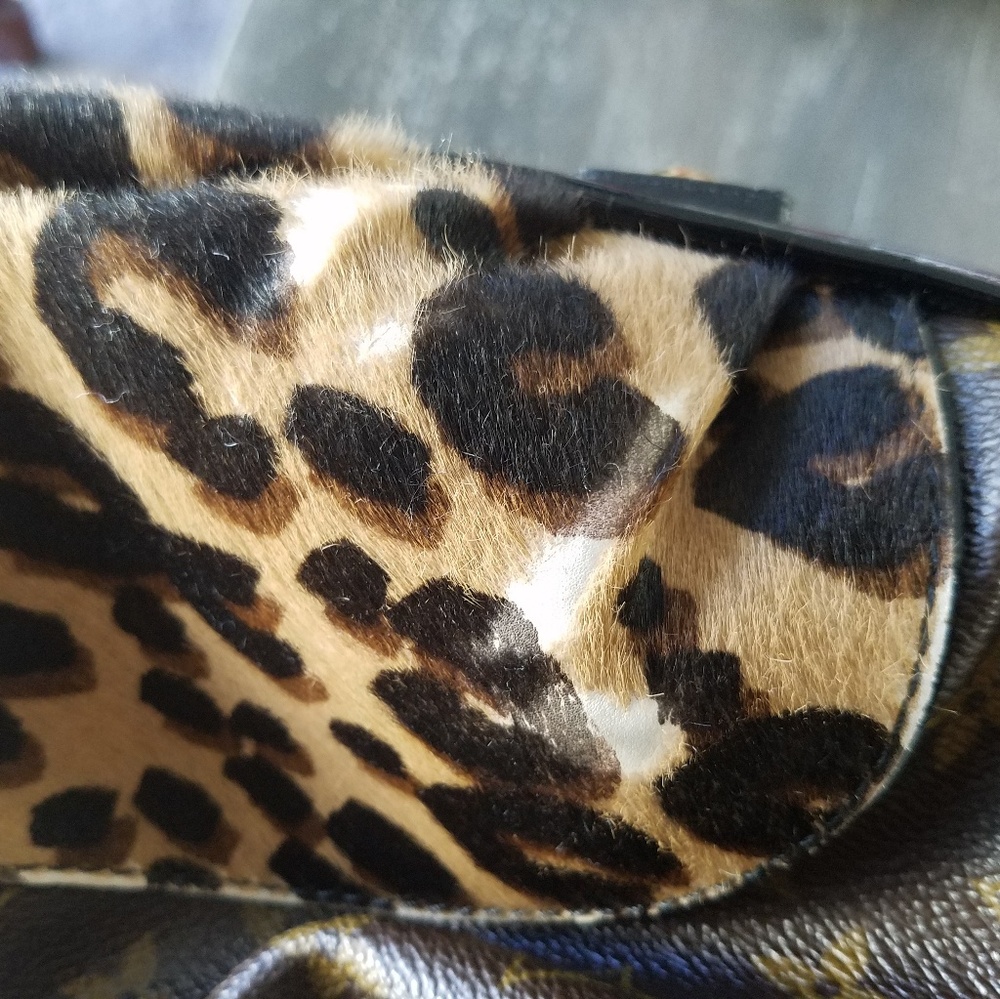 Limited Edition Louis Vuitton Monogram Polly Bag - Picture 6 of 8